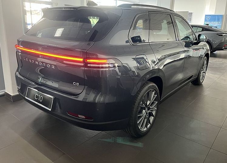 Zunanja slika - Leapmotor C10 - Design REEV 158 kW 215 KM - 2