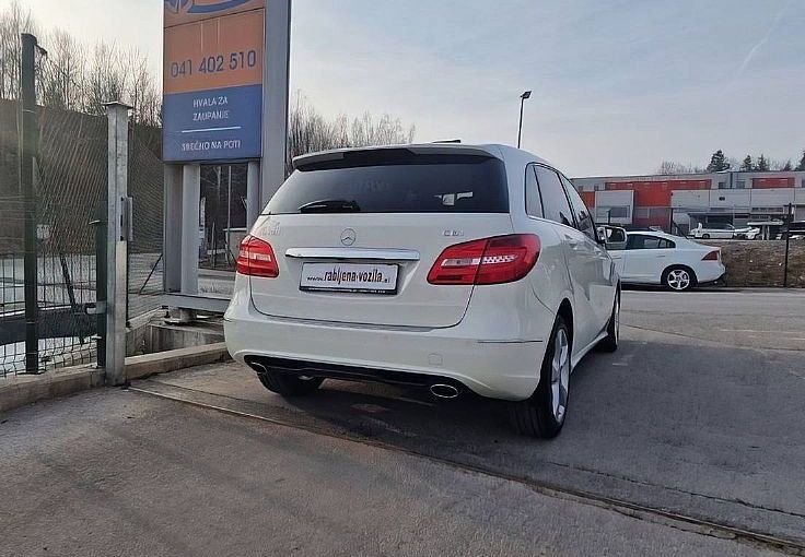Zunanja slika - Mercedes-Benz B-Razred - B 180 CDI KSENON NAVI 2X PARK-SENZORJI KAMERA - 7