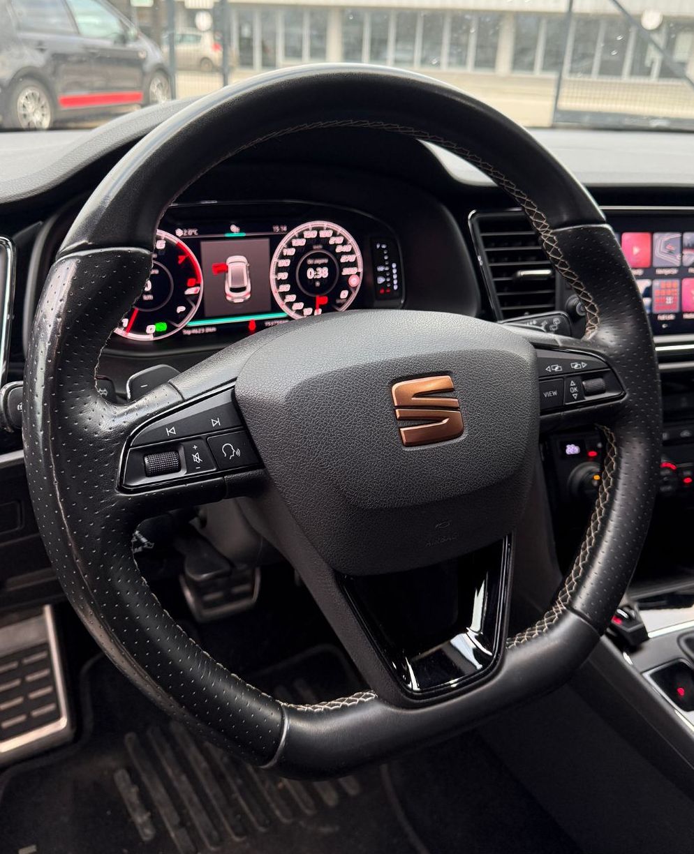 Zunanja slika - Seat Leon - 2.0TSI DSG 4x4 CUPRA-LED-VIRTUAL-NAVI-ACC-BLACK - 9