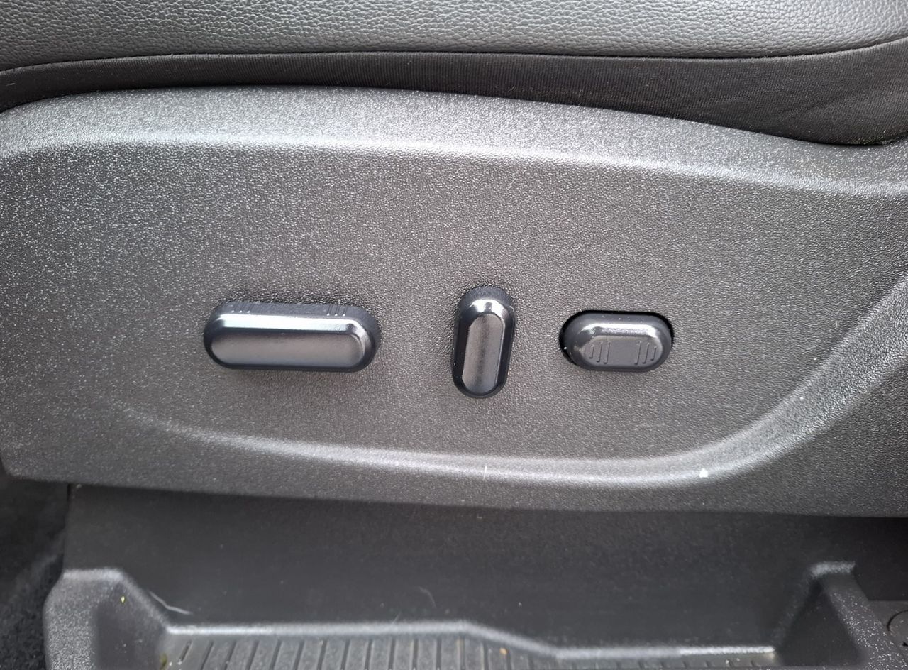 Zunanja slika - Ford Kuga - 2.0 TDCi 110kW AWD AVTOMATIK + SERVISNA KNJIGA - 13