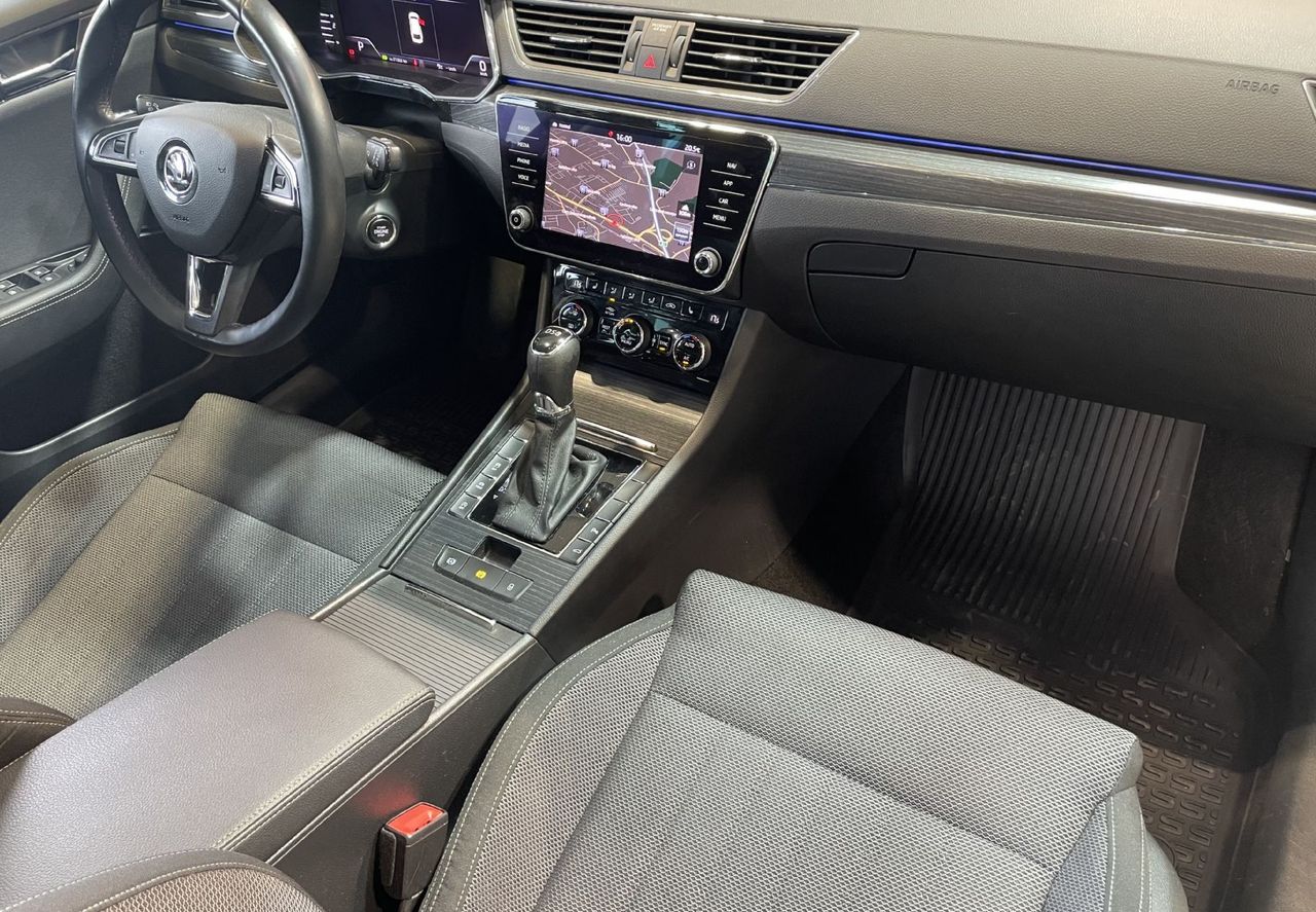 Zunanja slika - Škoda Superb - SLO-NAVIGACIJA-VIRTUAL-MEMORY-RADAR-ALU19-KAMERA - 11