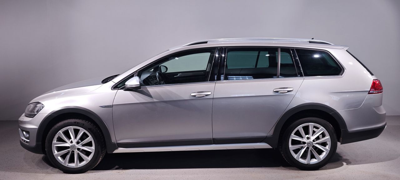 Zunanja slika - VW Golf - Variant 1.6TDI BMT 4MOTION Alltrack 81kW NAVI ALU XENON - 2