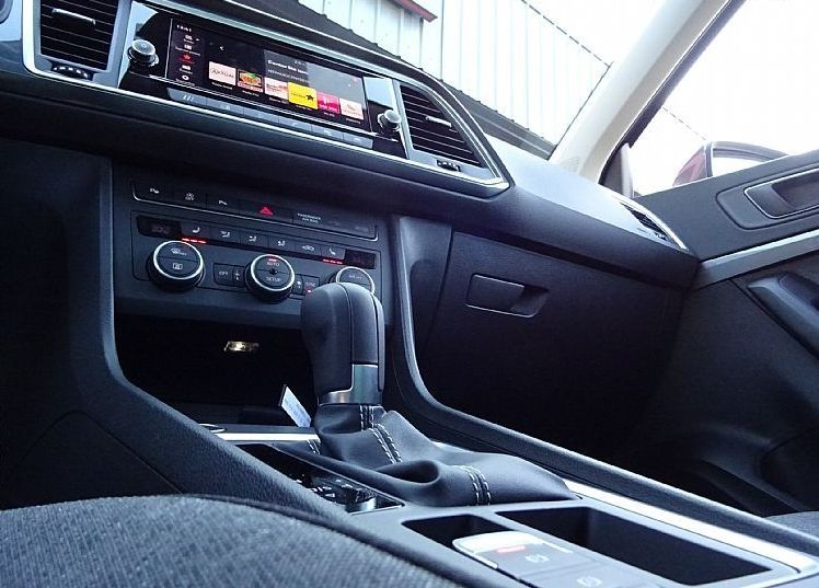 Zunanja slika - Seat Ateca - 1.5 TSI DSG 150KM  STYLE EDITION - VL. KLJUKA - - 17