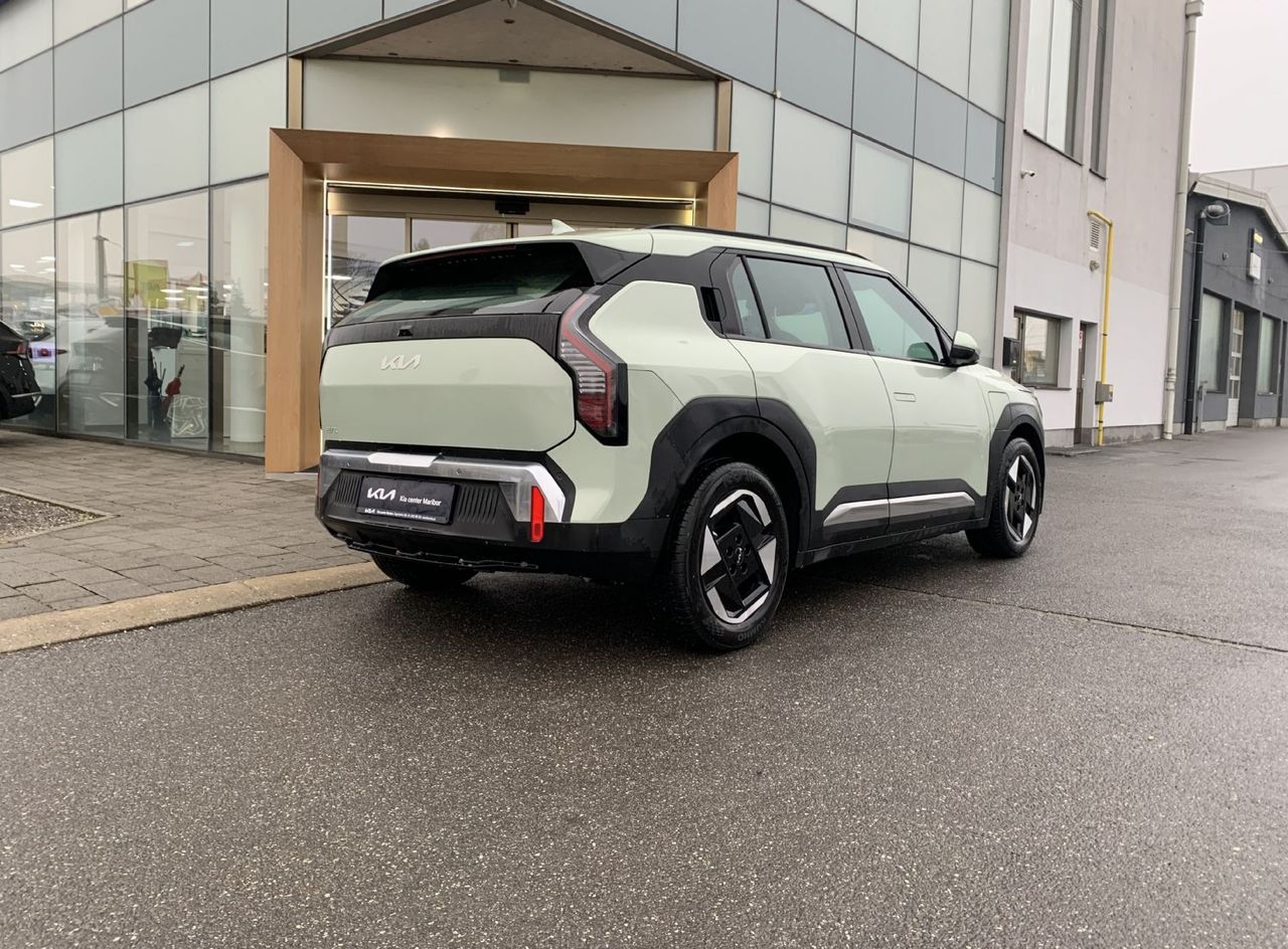 Zunanja slika - KIA EV3 - 58.3 kWh baterija. 150 kW  204 KM  Air - 4