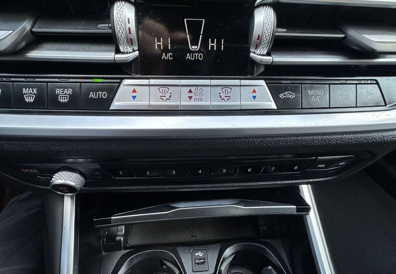 Zunanja slika - BMW Serija 3 - Touring: 318i Luxury.NEMŠKI+4ALU.KAMERA.LED.USNJE.ACC.BE - 12