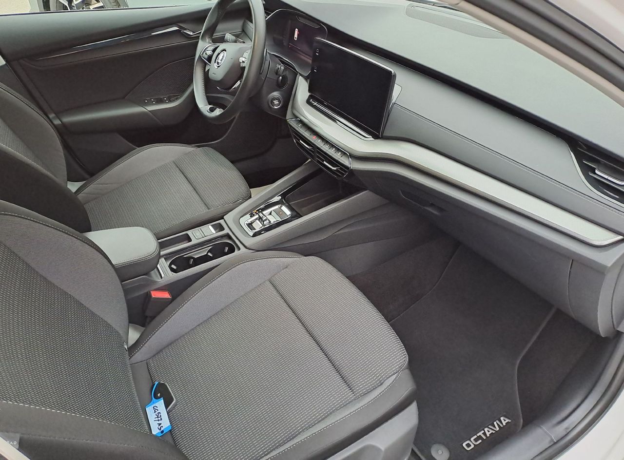 Zunanja slika - Škoda Octavia - 2.0 TDI Ambition DSG 85 kW - 6