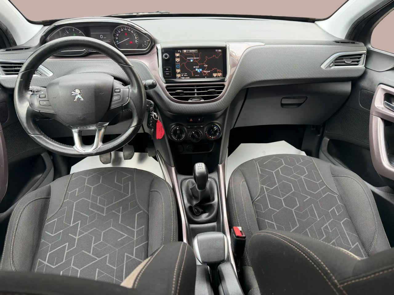 Zunanja slika - Peugeot 2008 - Active 1,6 e-HDi - 10