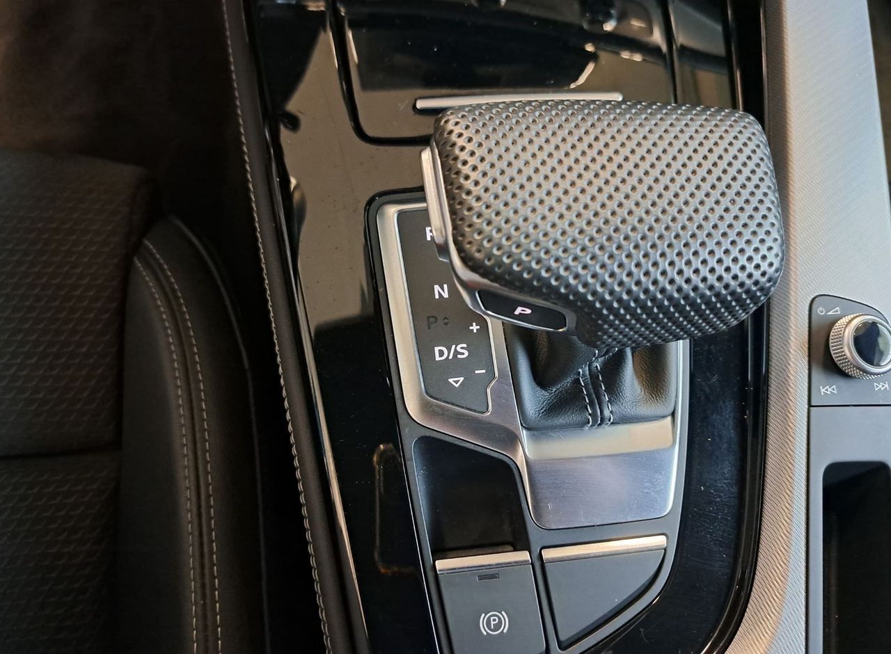 Zunanja slika - Audi A4 - Avant 40 TDI quattro Stronic 3X S line +1 LETO JAMSTVA - 14