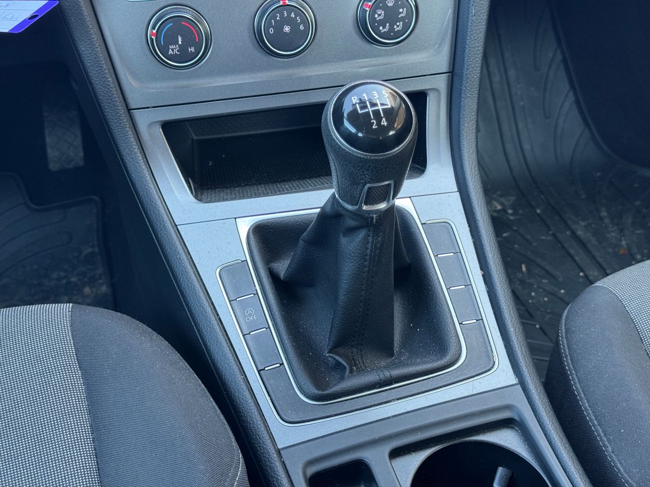 Notranja slika - VW Golf - VW - 11