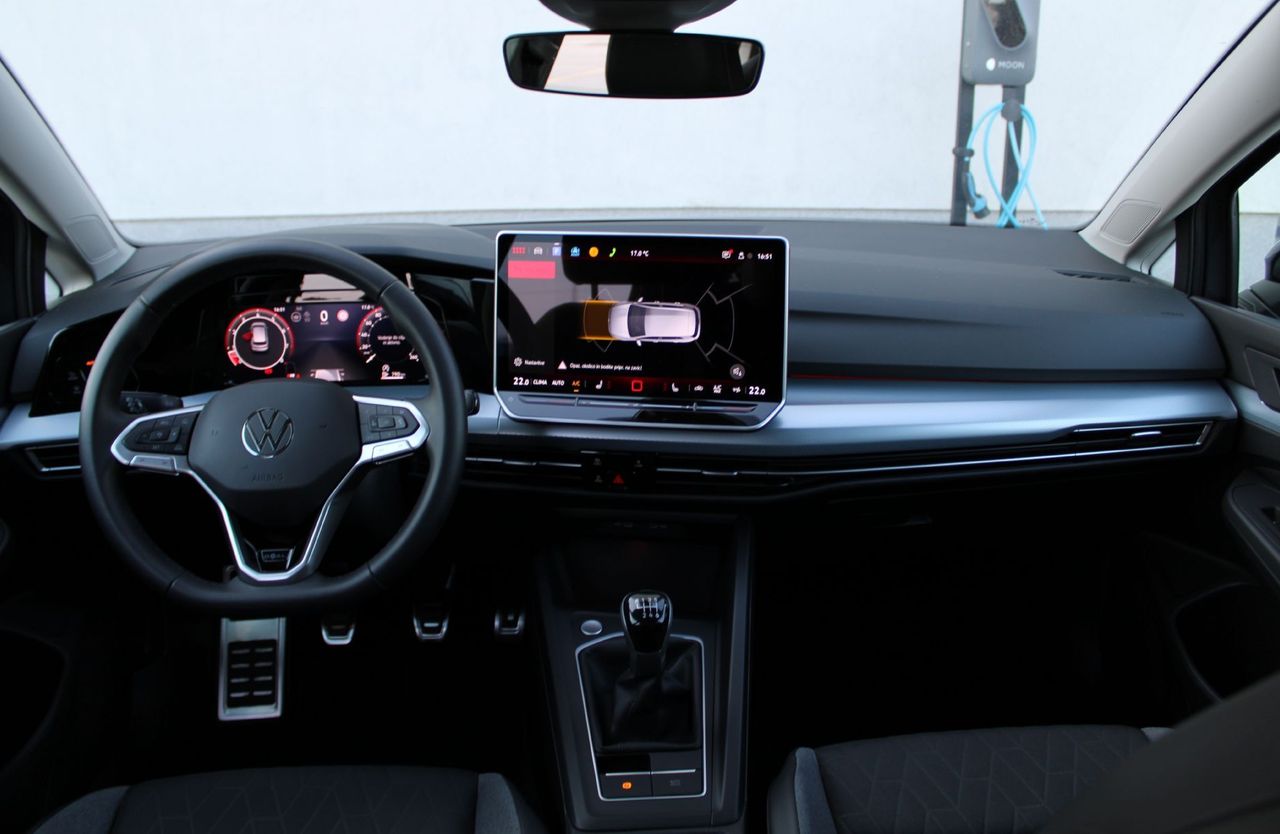 Zunanja slika - VW Golf - 1.5 TSI 4ALL 85  116 - 7