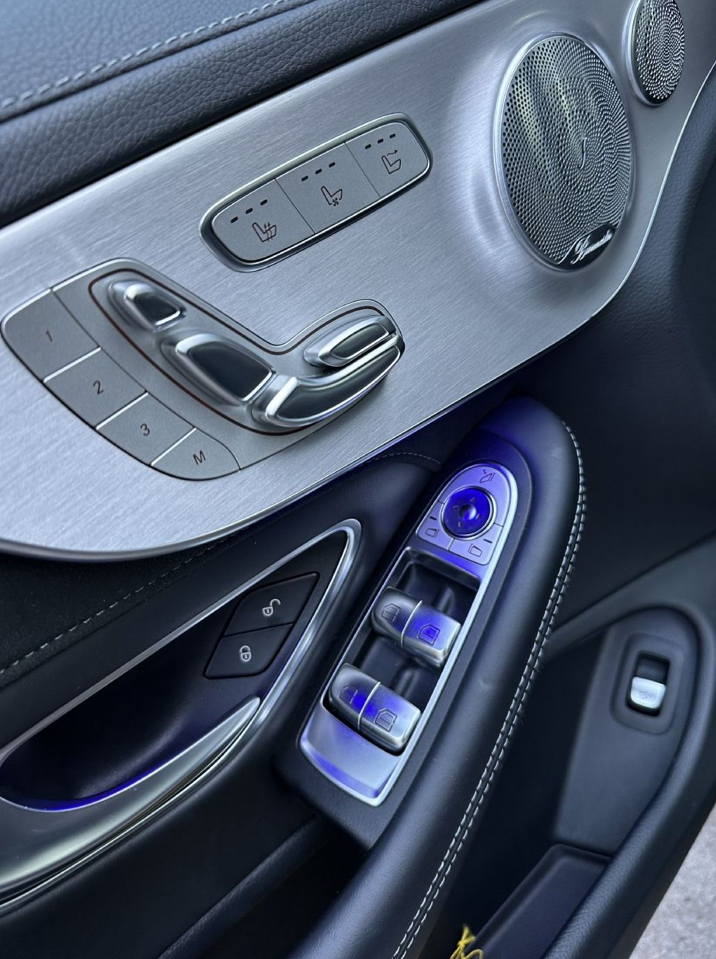 Zunanja slika - Mercedes-Benz C-Razred - Mercedes-AMG C63-HUD-VENTILACIJA-MULTI.LED-KEYLESS - 15