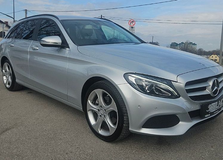 Zunanja slika - Mercedes-Benz C-Razred - C 220d 170ks °2.LASTNIK° °AUT+F-1° °FULL-LED°° - 4