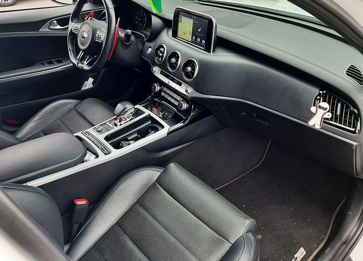 Zunanja slika - KIA Stinger - 2.2 TCI GT Line RWD 147 kW - 11