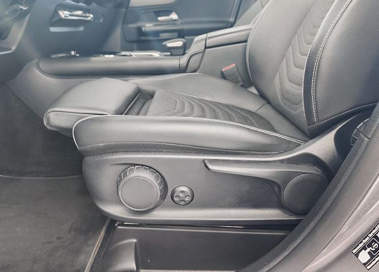 Zunanja slika - Mercedes-Benz GLB-Razred - 220 D URBAN-PANORAMA-VLEČ.KLJUKA-DAB-KAMERA-VIDEO - 7