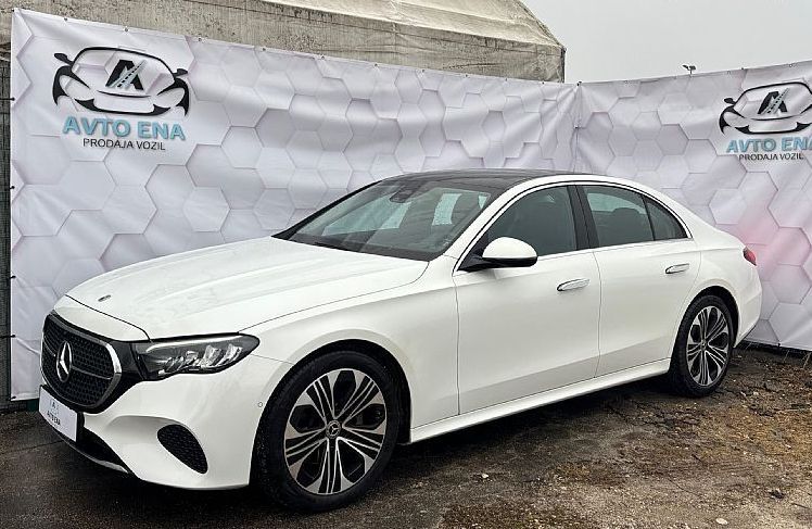 Zunanja slika - Mercedes-Benz E-Razred - E 220d HYBRID - LED - PANORAMA - VIRTUAL - ACC - - 1