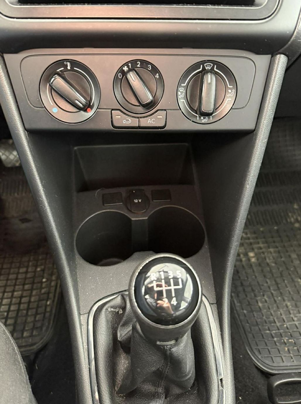 Zunanja slika - VW Polo - 1.2 TDI DPF Trendline 55  75 - 13