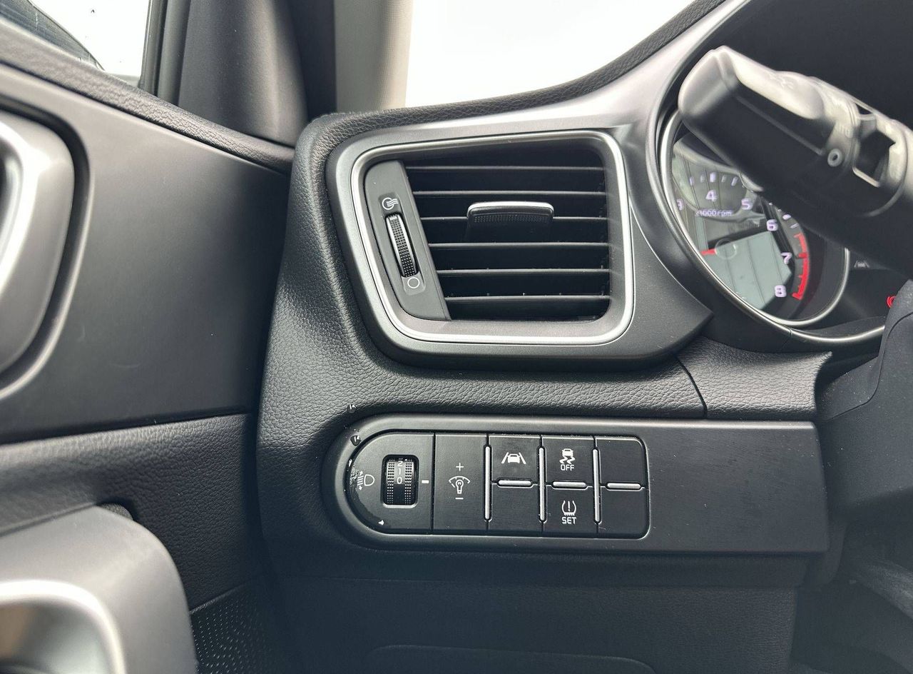 Zunanja slika - KIA Ceed - SW 1.5 T-GDi LX Champion+ ISG. M T... - 14