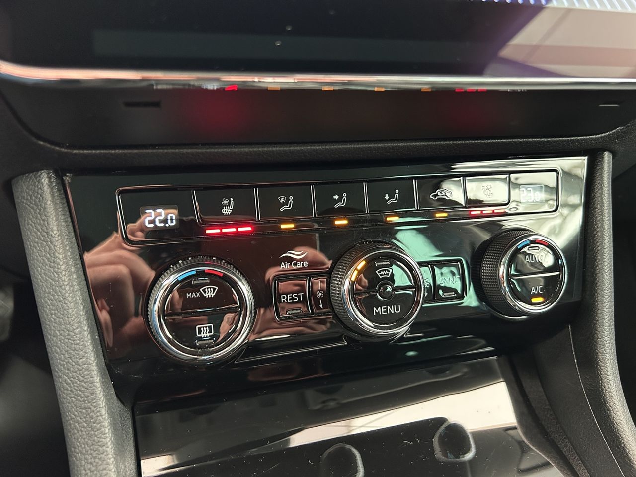 Zunanja slika - Škoda Superb - Combi 4x4 2,0 TDI DSG - 12