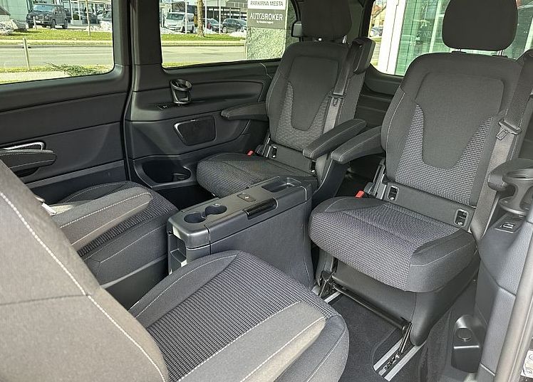 Zunanja slika - Mercedes-Benz V-Razred - V 300 d 4MATIC AMG-LINE - 10