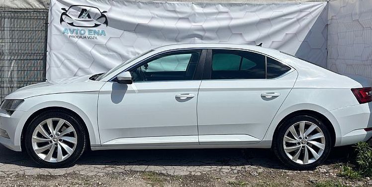 Zunanja slika - Škoda Superb - 2.0 TDI-LED-NAVI-MEMORY-18COL-PDC+KAM-GRETJE - 6