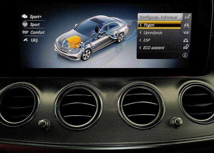 Zunanja slika - Mercedes-Benz E-Razred - LIMO-300-de-2X-AMG-LINE-WIDESCREN-360-KAM-LED-ACC- - 16