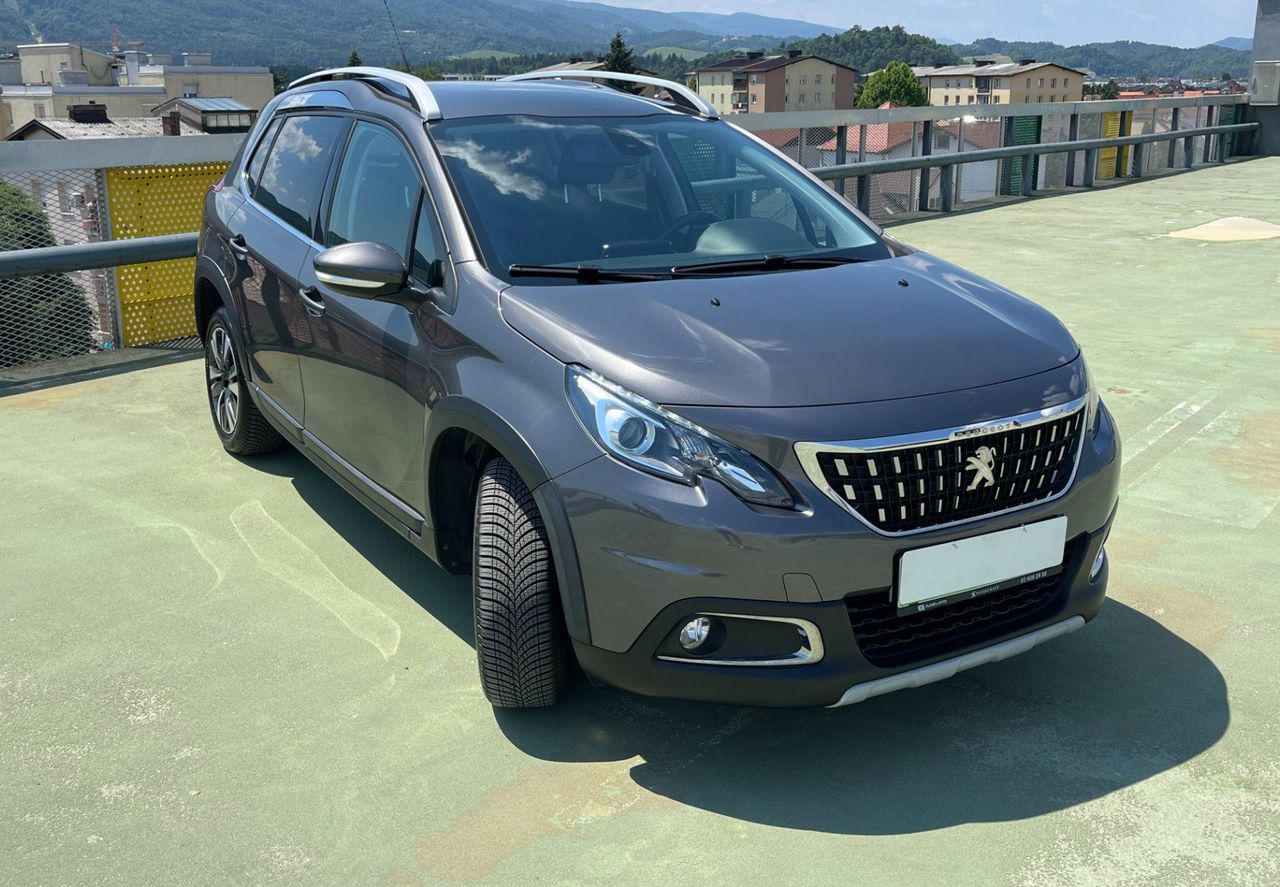 Zunanja slika - Peugeot 2008 - 1.2 PureTech 130Allure XEN.NAVI.PDC SAMO 69.000KM - 3