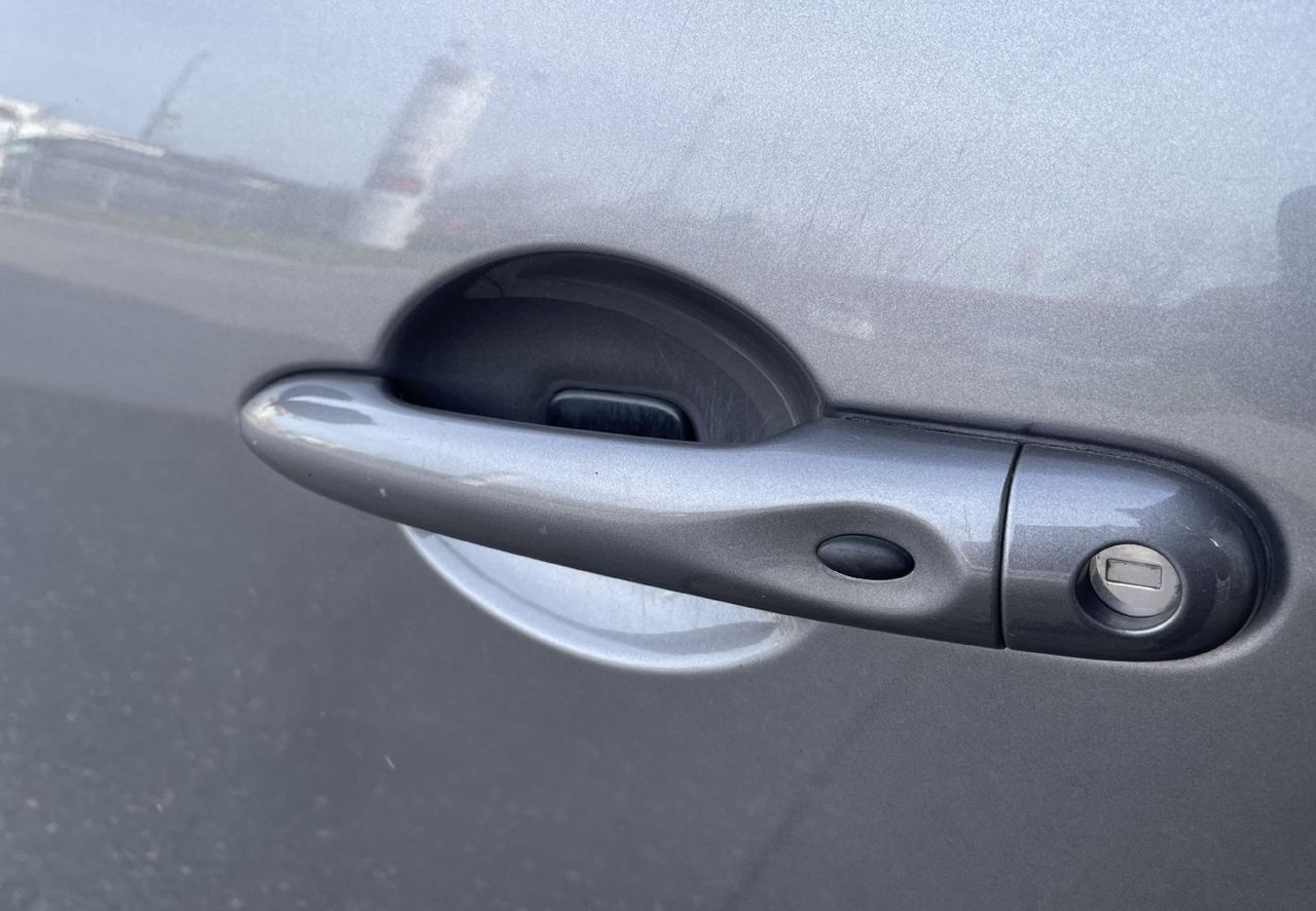 Zunanja slika - Renault Scénic - Scenic LIMITED EDITION-KEYLESS GO-PARK SENZORJI-ALU - 14