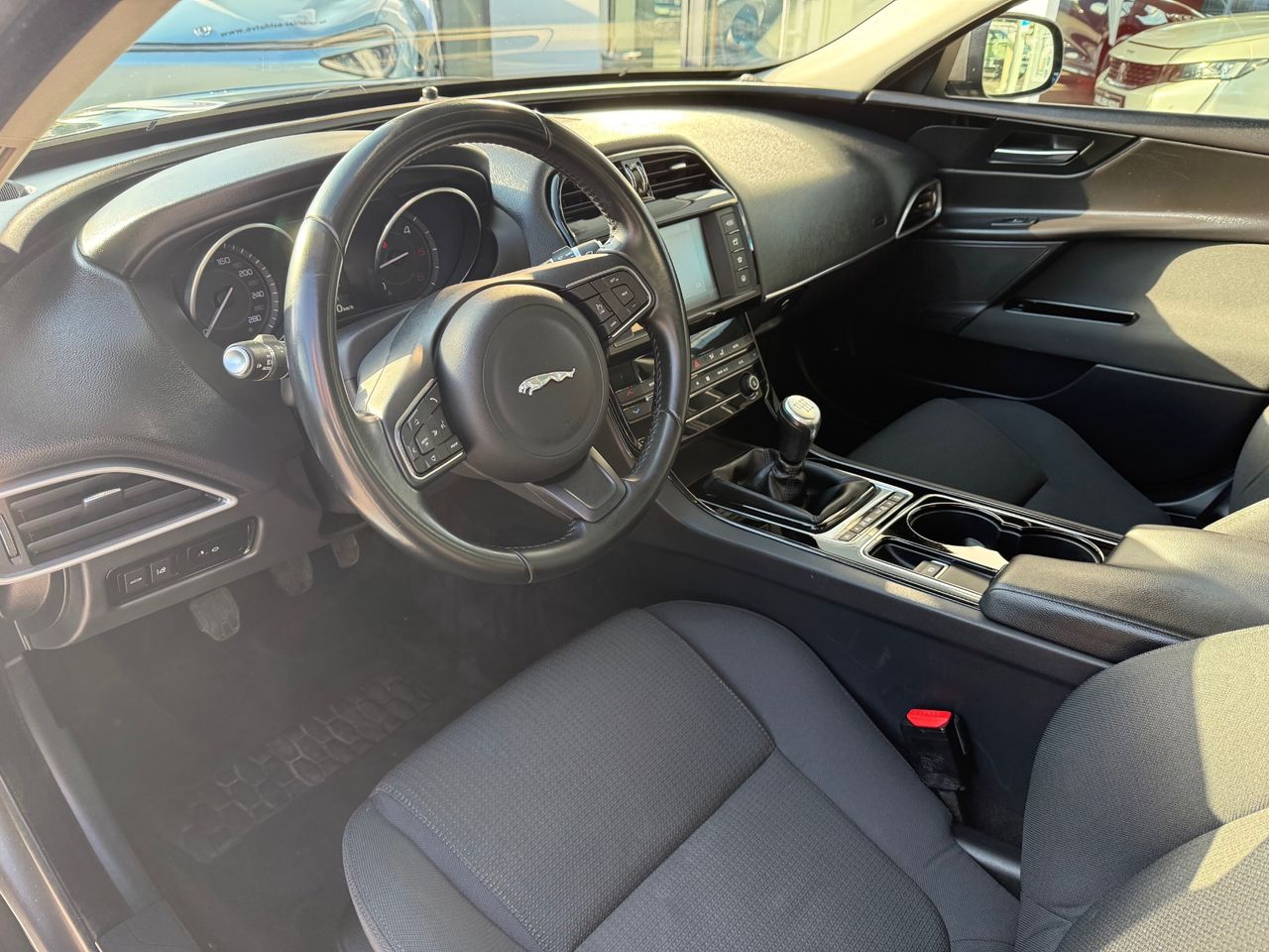 Zunanja slika - Jaguar XE - 2.0D 163HP ZNANA SERVISNA ZGODOVINA +LEPO OHRANJEN - 8