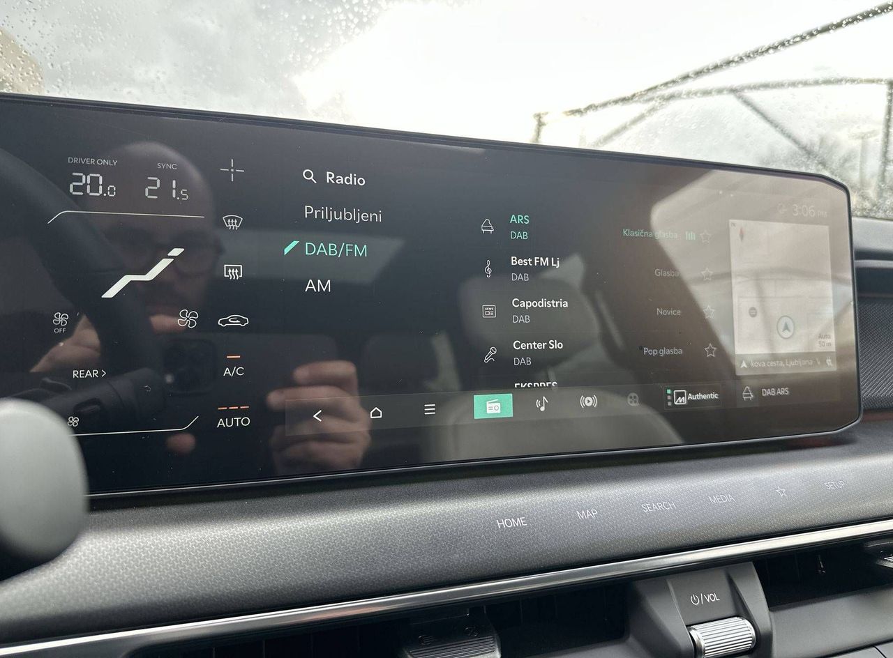 Zunanja slika - KIA EV9 - 99.8 kWh GT-Line Launch 141.5 kW. 7 sedežev - 16