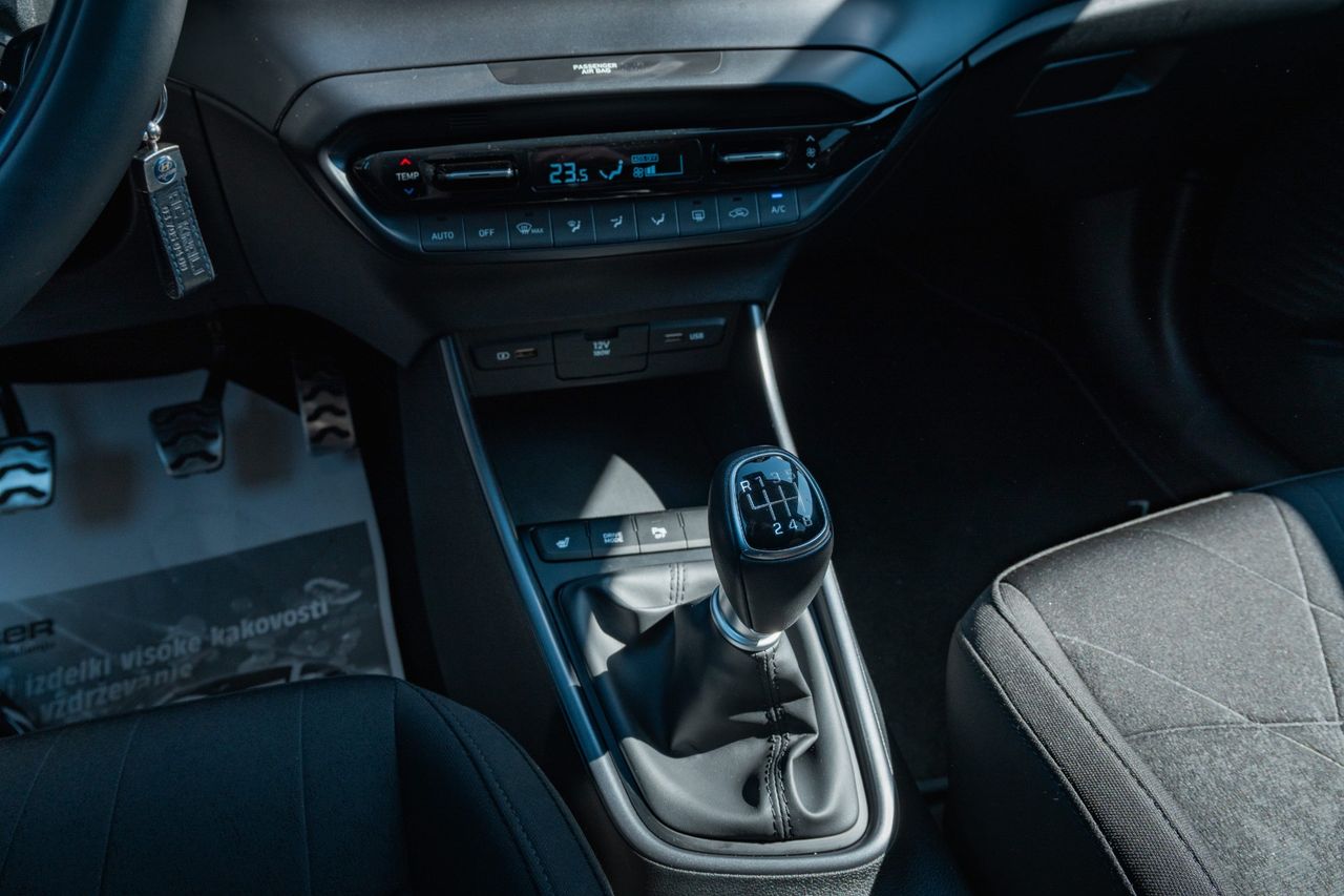 Zunanja slika - Hyundai Bayon - 1,0 T-GDI Life - 13