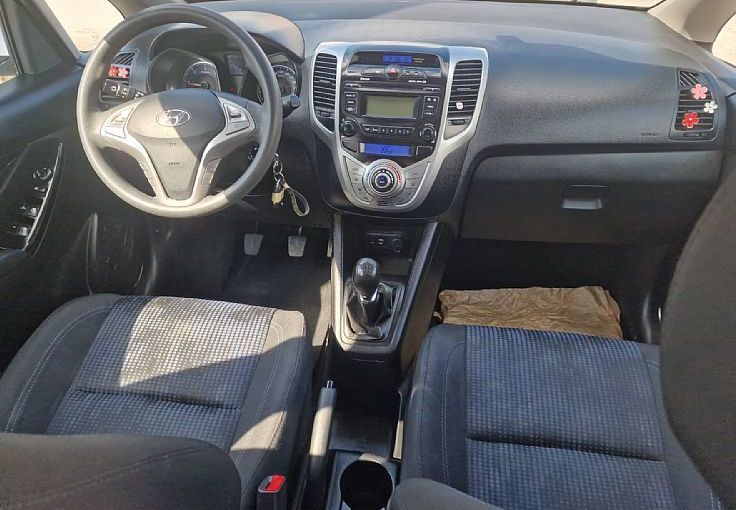 Zunanja slika - Hyundai ix20 - 1.4 CRDI COMFORT SAMO 118450 KM - 10