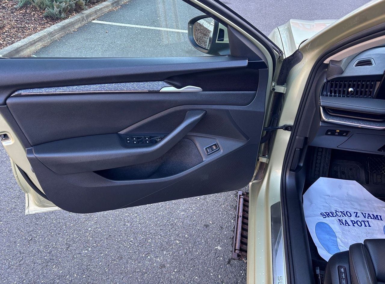 Zunanja slika - Škoda Superb - SELECTION Combi 2.0 TDi DSG 4X4 193PS-SLO-1.LAST - 13