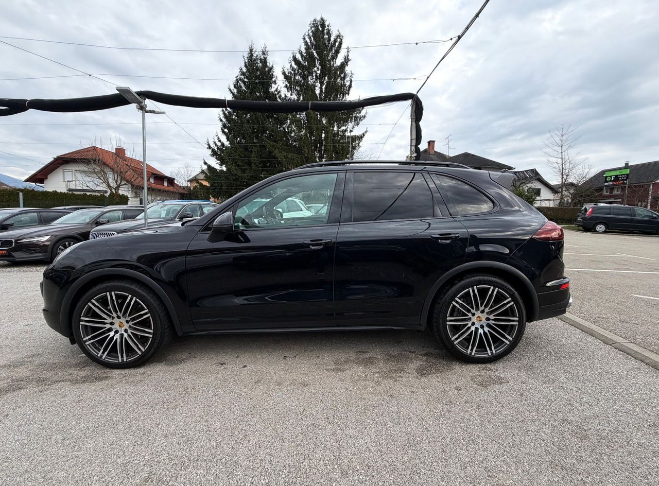 Zunanja slika - Porsche Cayenne - DIESEL 3.0 SLO CHRONO FULL LED ACC PANO ALU21 - 2