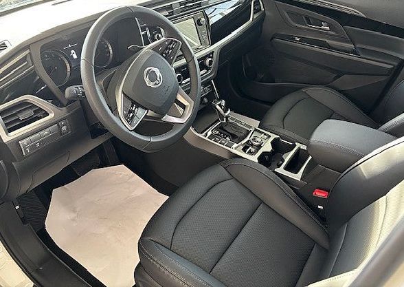 Zunanja slika - SsangYong Korando - 1.5 T-GDI Premium 4WD M T - 9