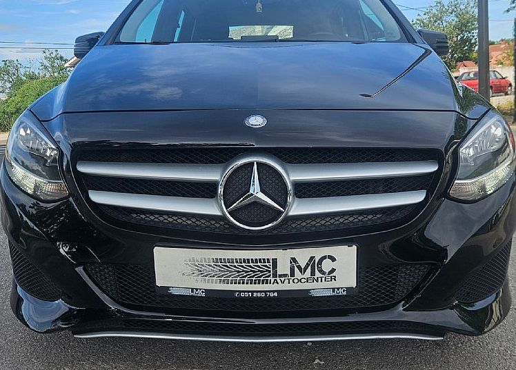 Zunanja slika - Mercedes-Benz B-Razred - 136ks °NAVIGACIJA° °TEMPOMAT° °PARK-SENZORJI° - 2