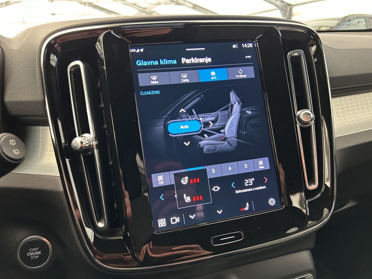 Zunanja slika - Volvo XC40 - B4P AWD Core Avt. - 1