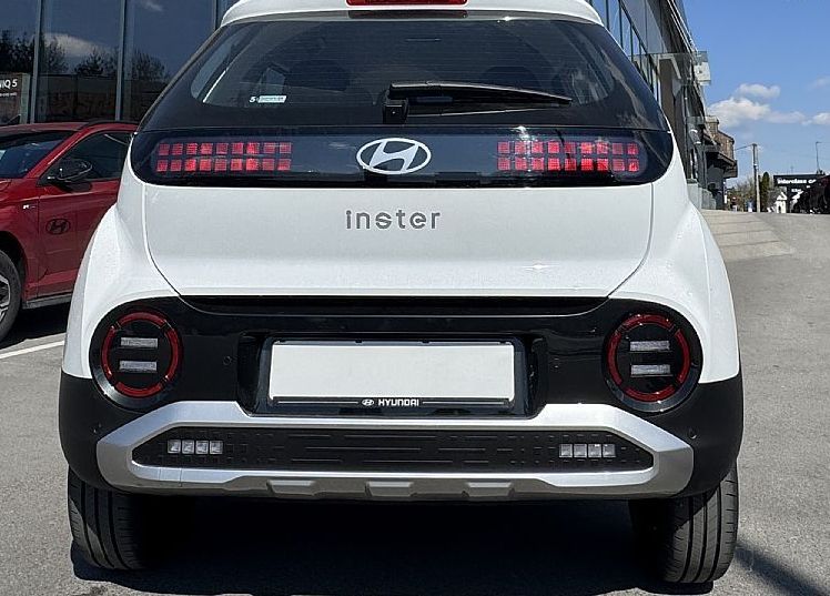 Zunanja slika - Hyundai Inster - 71 kW 42 kWh TREND - SUBVENCIJA  7.200 EUR - 7