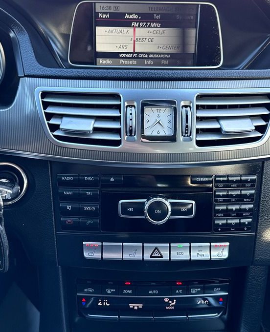 Zunanja slika - Mercedes-Benz E-Razred - E 220 BlueTEC Navi Usnje LED F1 BT Temp Park SZ - 11