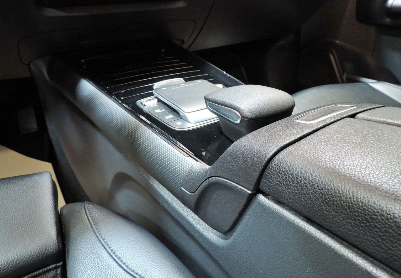 Zunanja slika - Mercedes-Benz GLB-Razred - GLB 200 d Avt. KAMERA-USNJE-LED - 19