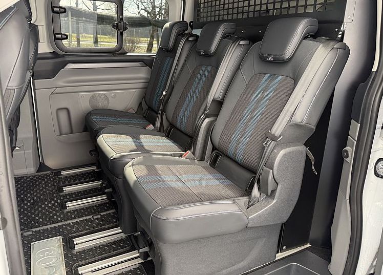 Zunanja slika - Ford Tourneo - Custom Sport 2.0 TDCi  170 kM  8st. Avtomatik - 6