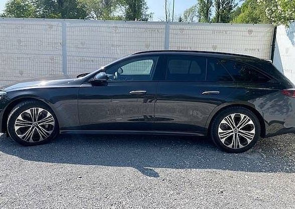 Zunanja slika - Mercedes-Benz E-Razred - E 300 de T AMG-Line-Full oprema... - 3