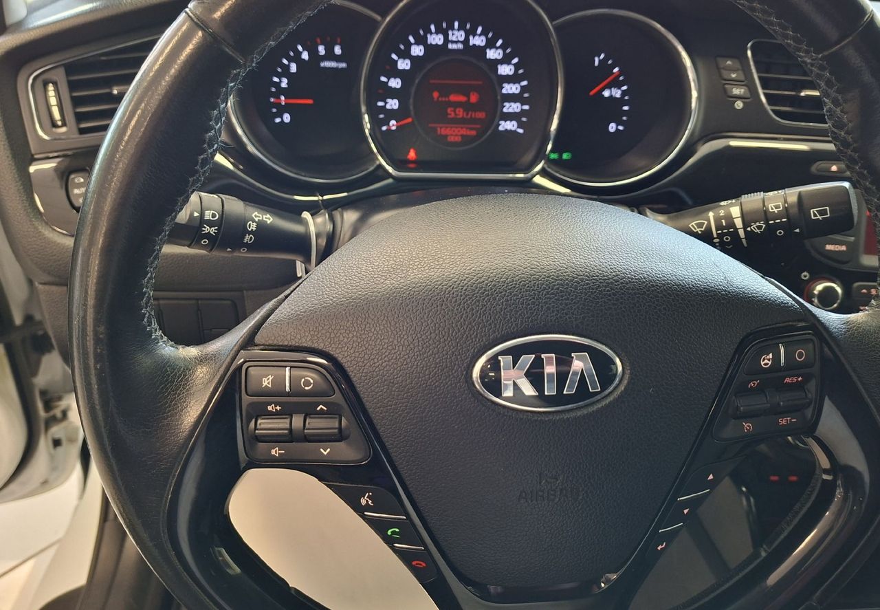 Zunanja slika - KIA Ceed - SW 1.4 CRDi EX Style-LED-PDC-ODLIČEN- - 12