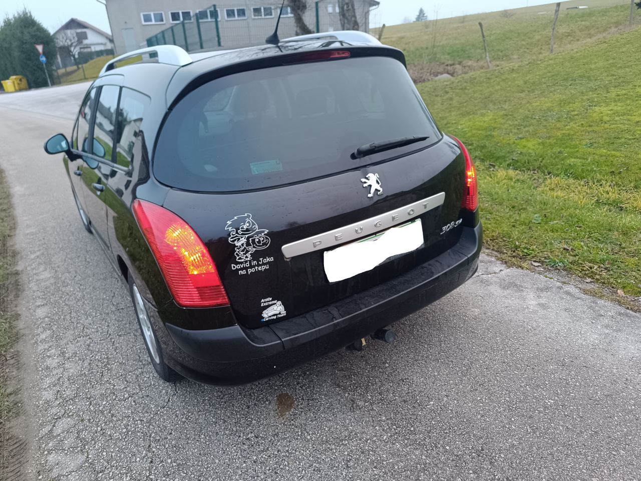 Zunanja slika - Peugeot 308 - SW Premium 1,6 HDi FAP - 2