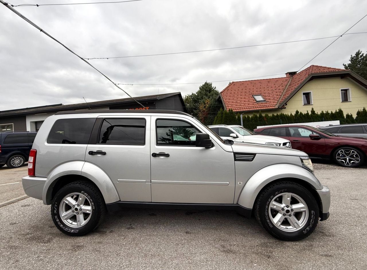 Zunanja slika - Dodge Nitro - 2.8 16V CRD 4WD AUT. SLO.VOZILO MULTIMEDIJA KAMERA - 5