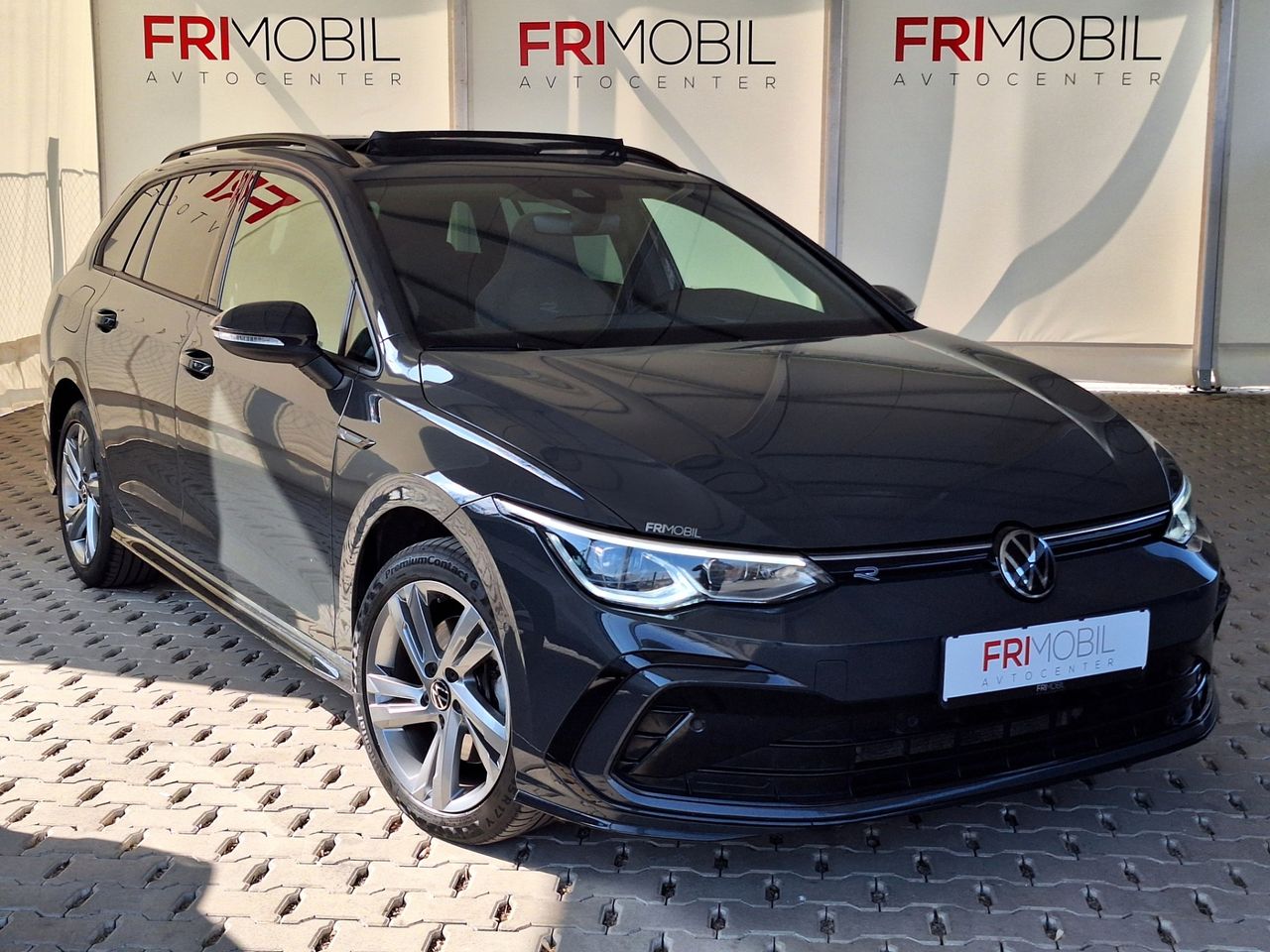 Zunanja slika - VW Golf - 2.0 TDI R-Line DSG•PANO•AMBIENT•ACC•IQ LED•DAB• - 2