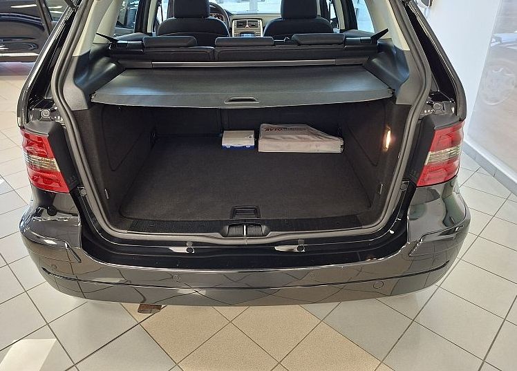 Zunanja slika - Mercedes-Benz B-Razred - B 180 CDI AUT.-HITRI KREDIT-ODLIČEN- - 16