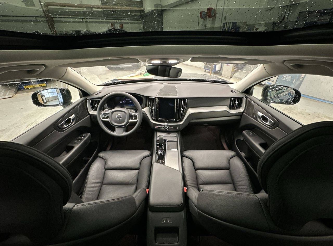Zunanja slika - Volvo XC60 - B4 D Plus Dark AT... - 18