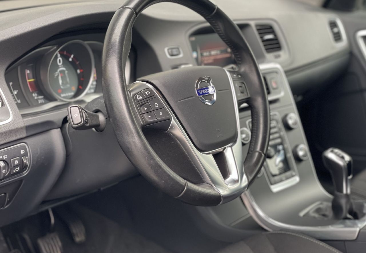 Zunanja slika - Volvo V60 - TEMPOMAT-VELIKI SERVIS-MULTIFUNKCIJA-AVT.KLIMA - 8