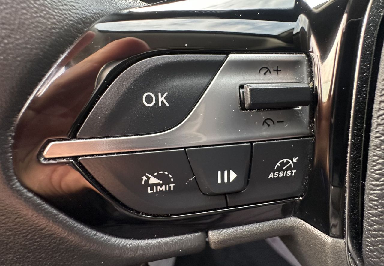 Zunanja slika - Peugeot 408 - 1.2 PureTech 96 KW.KAMERA.LED.USNJE.NAVI.2023 - 11