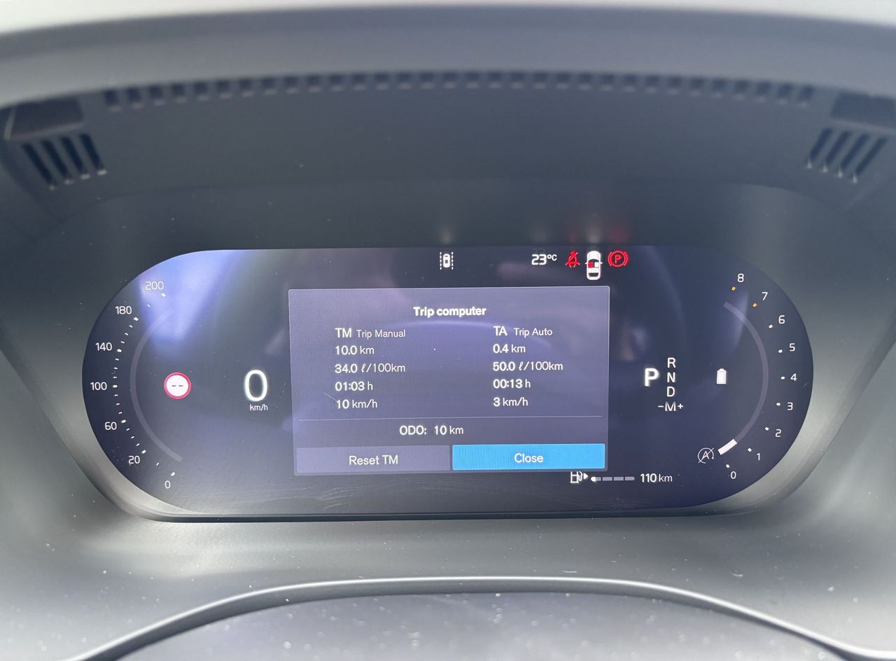 Zunanja slika - Volvo XC60 - B5P  Core AT AWD 3 leta garancije + 3 servisi - 10